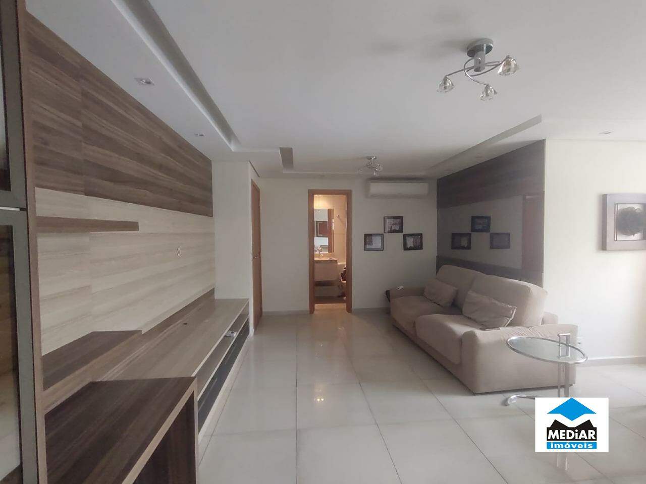 Apartamento à venda com 2 quartos, 75m² - Foto 2