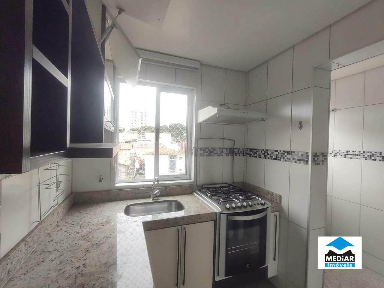 Apartamento à venda com 2 quartos, 75m² - Foto 13