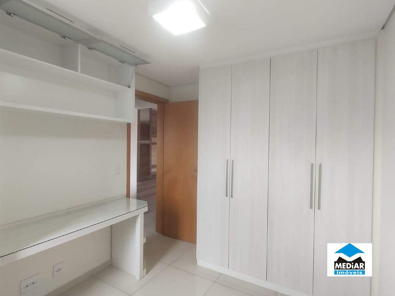 Apartamento à venda com 2 quartos, 75m² - Foto 11