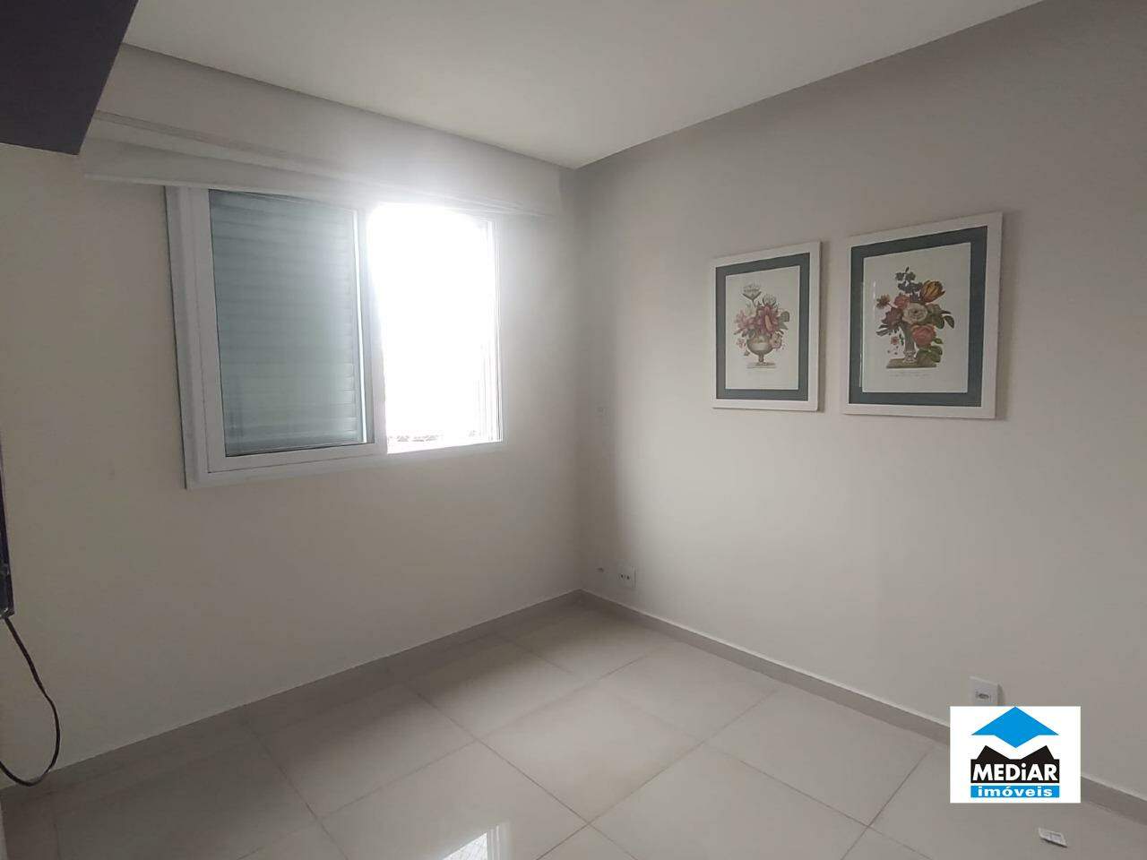 Apartamento à venda com 2 quartos, 75m² - Foto 9