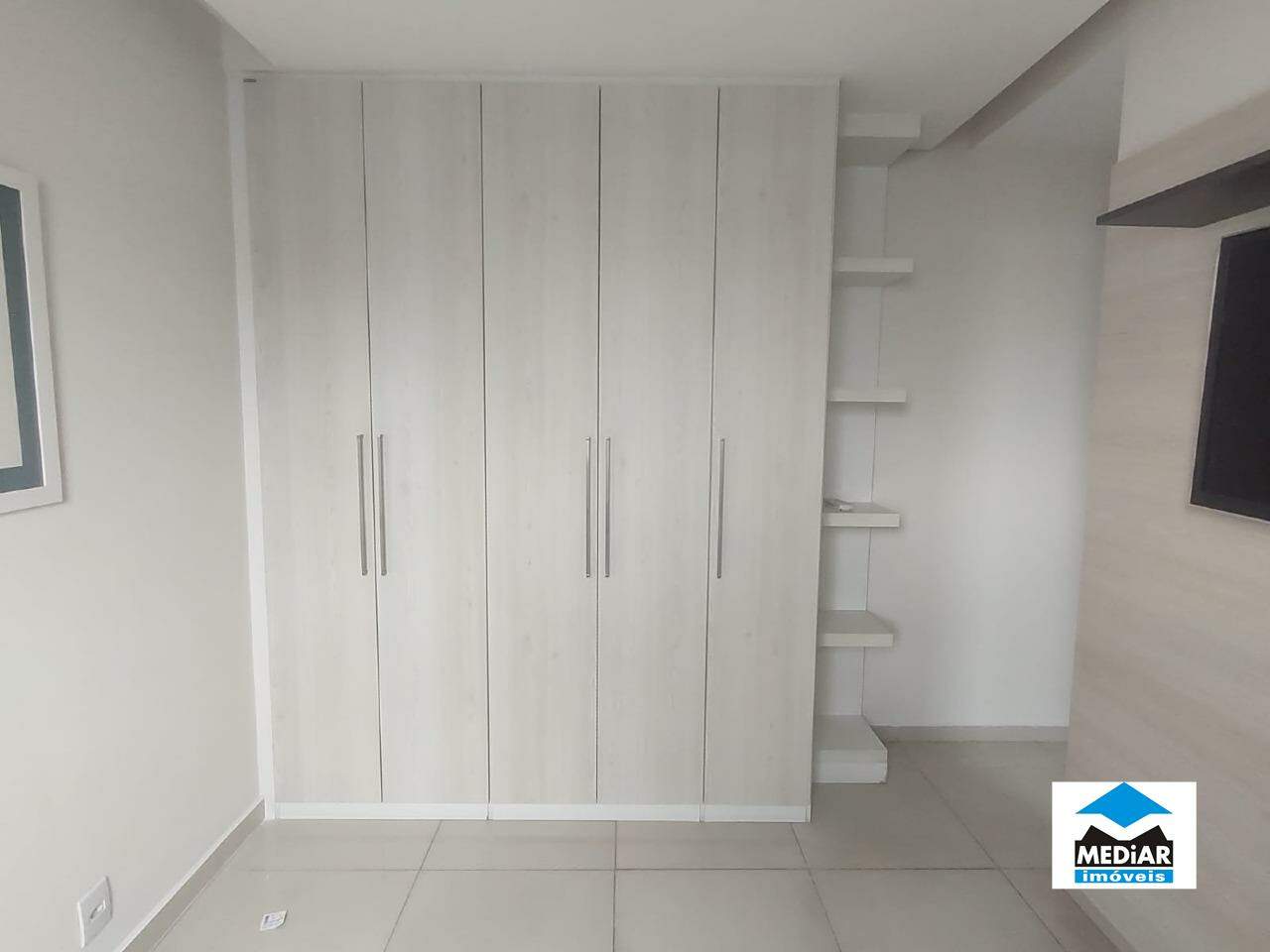 Apartamento à venda com 2 quartos, 75m² - Foto 8