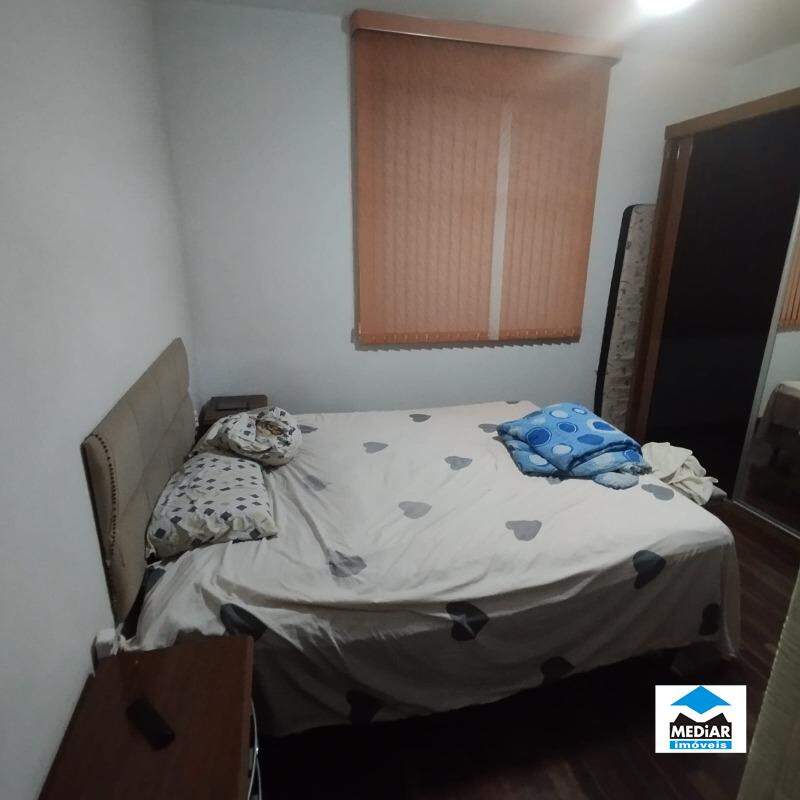 Apartamento à venda com 2 quartos, 65m² - Foto 3