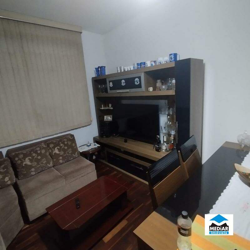 Apartamento à venda com 2 quartos, 65m² - Foto 2