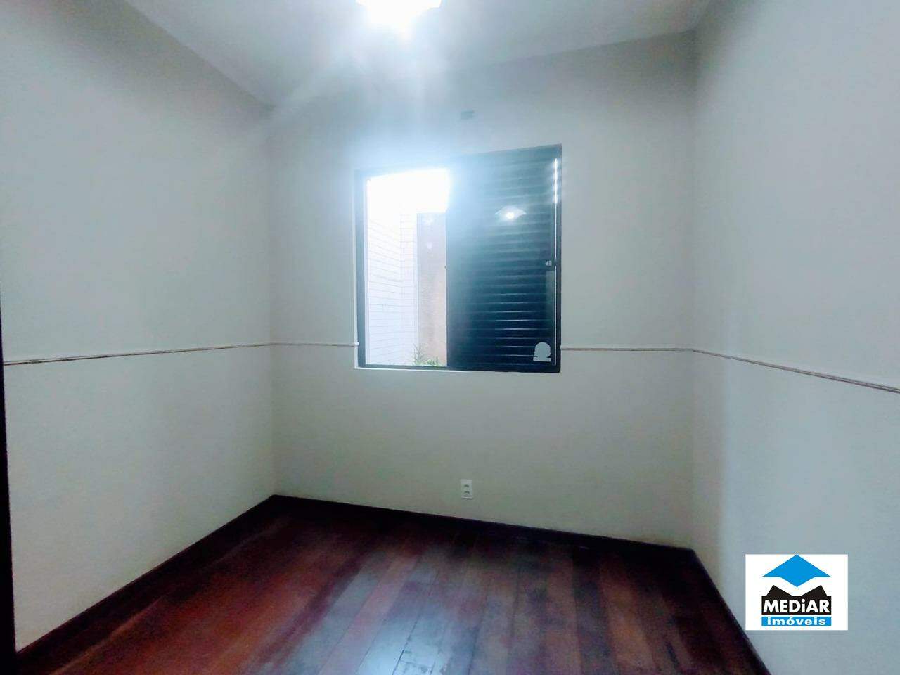 Apartamento para alugar com 3 quartos, 120m² - Foto 21