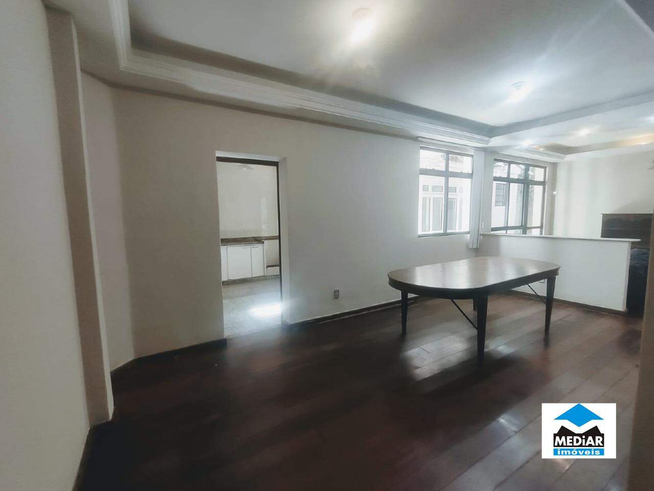 Apartamento para alugar com 3 quartos, 120m² - Foto 5