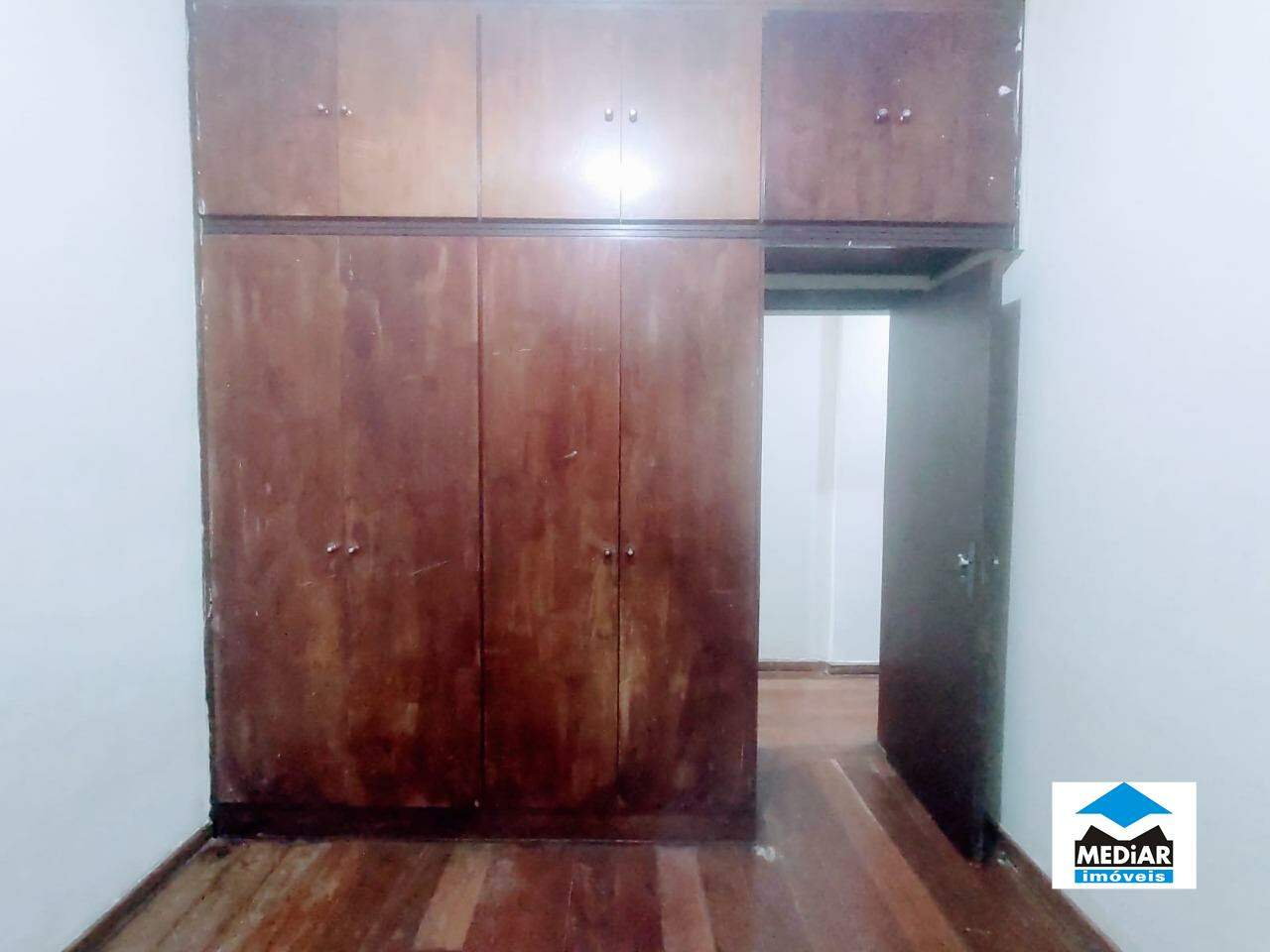 Apartamento para alugar com 3 quartos, 120m² - Foto 17