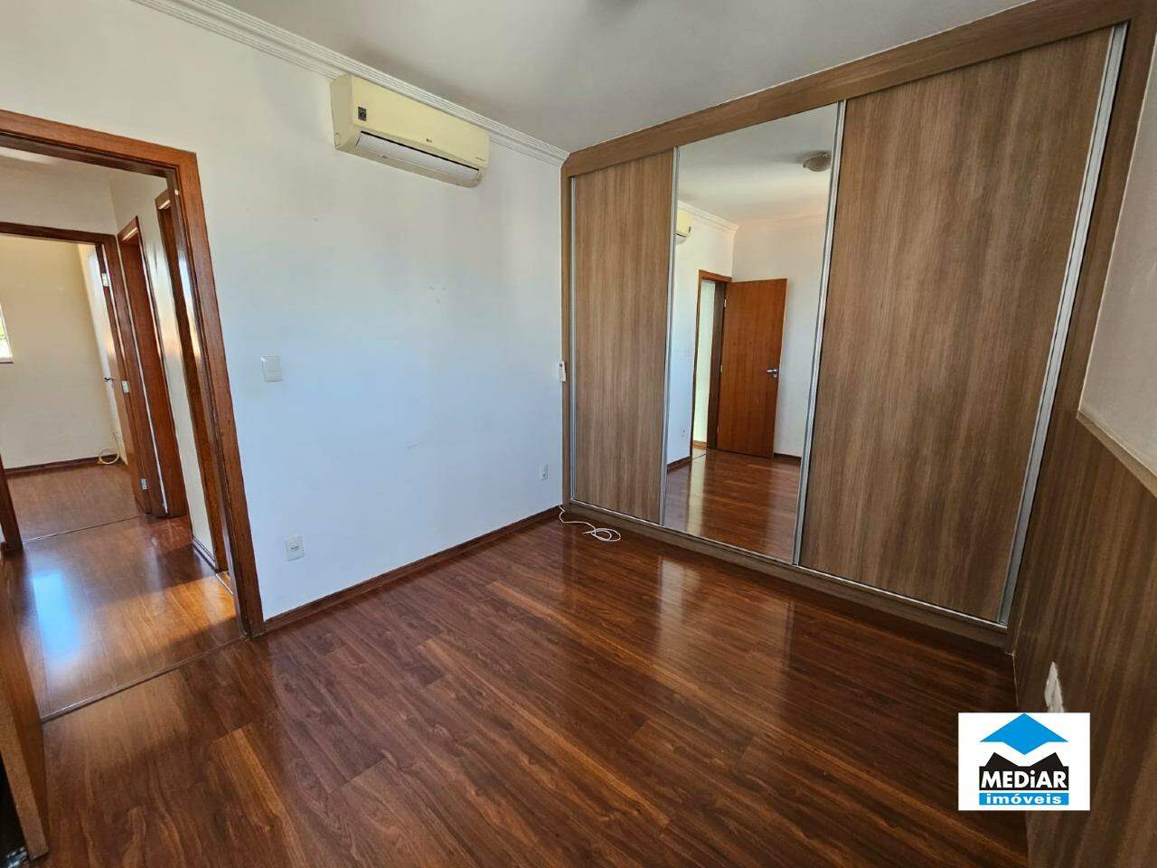 Apartamento à venda com 3 quartos, 87m² - Foto 10