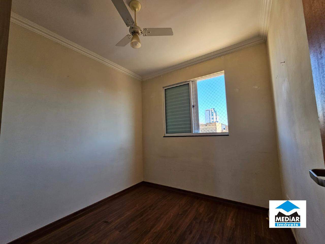 Apartamento à venda com 3 quartos, 87m² - Foto 15