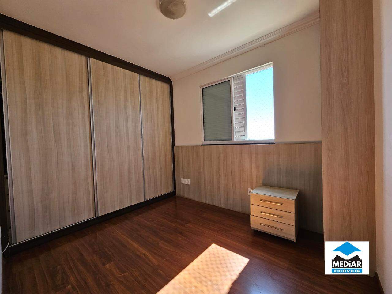 Apartamento à venda com 3 quartos, 87m² - Foto 12