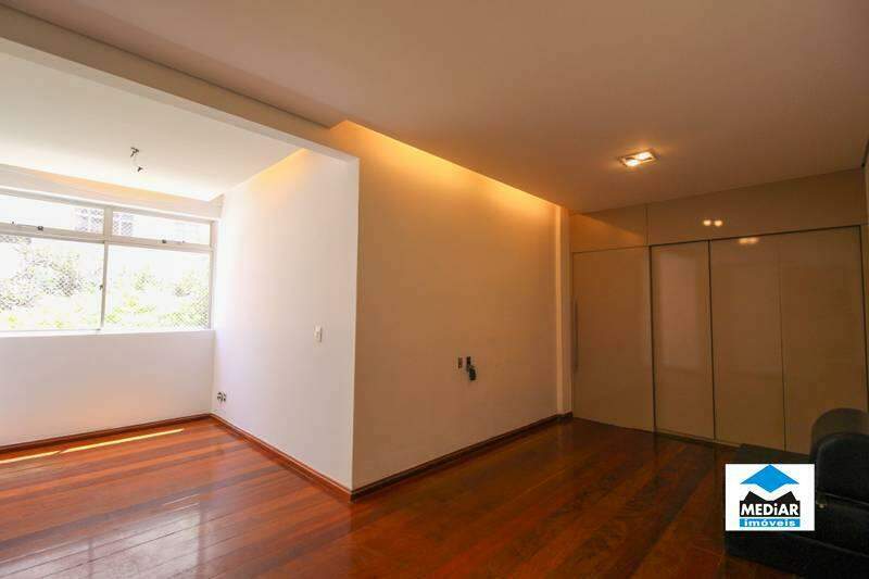 Apartamento à venda com 3 quartos, 119m² - Foto 1