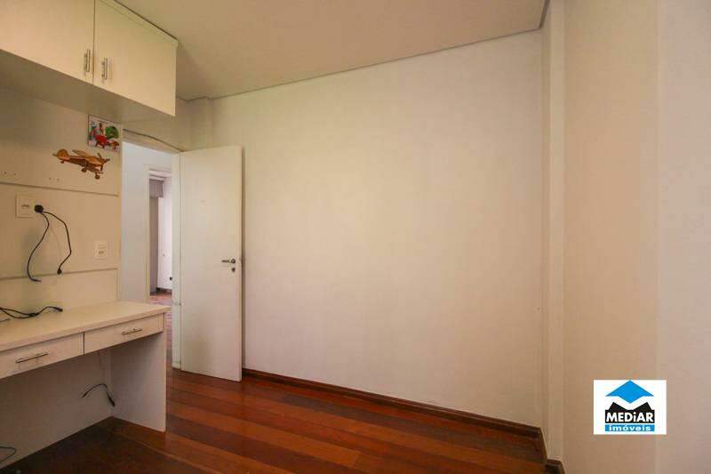 Apartamento à venda com 3 quartos, 119m² - Foto 15