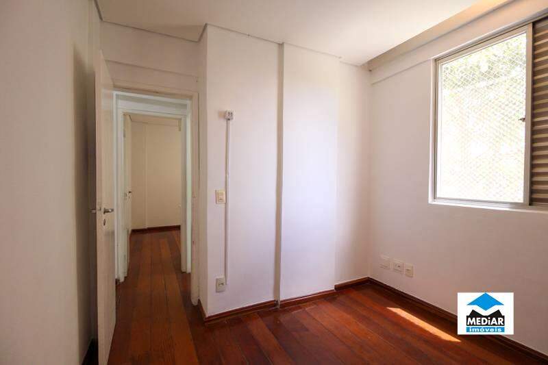 Apartamento à venda com 3 quartos, 119m² - Foto 18