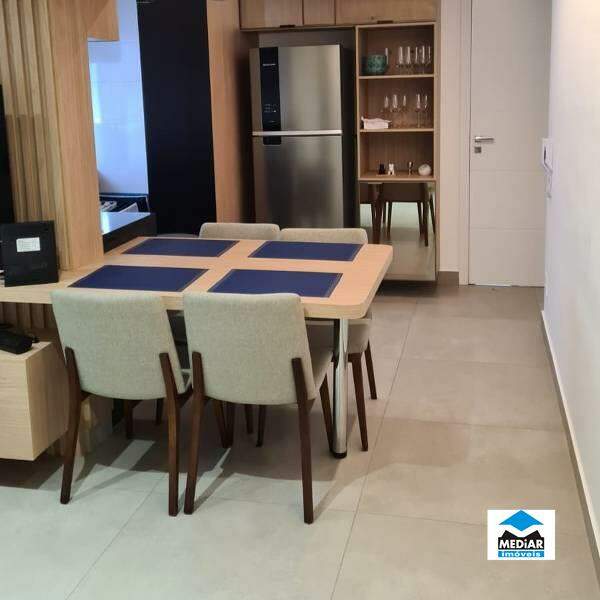 Apartamento à venda com 2 quartos, 58m² - Foto 2