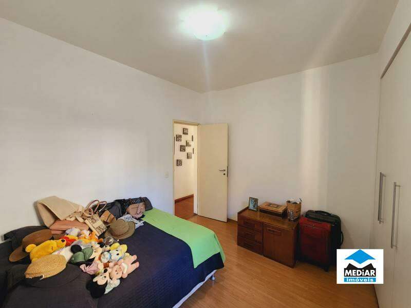 Apartamento à venda com 4 quartos, 227m² - Foto 15