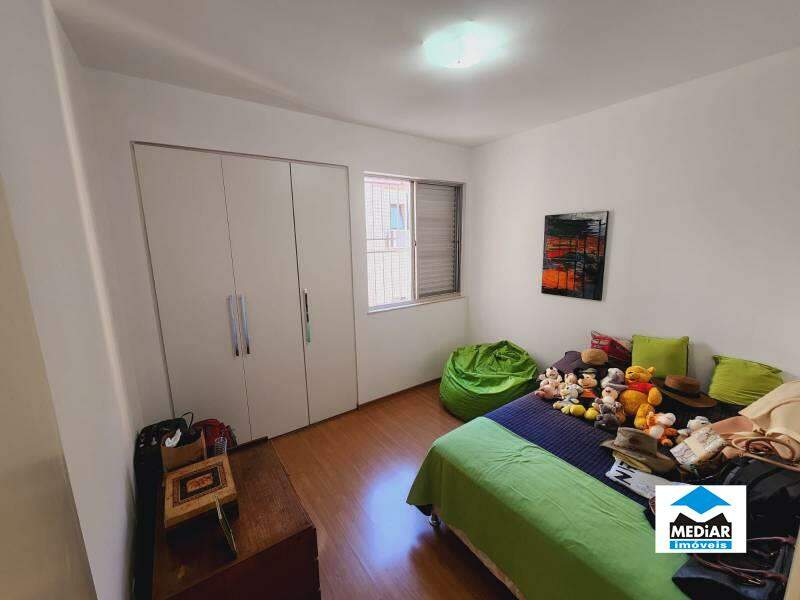 Apartamento à venda com 4 quartos, 227m² - Foto 16