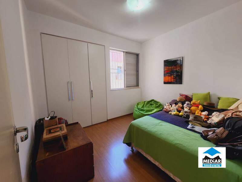 Apartamento à venda com 4 quartos, 227m² - Foto 17