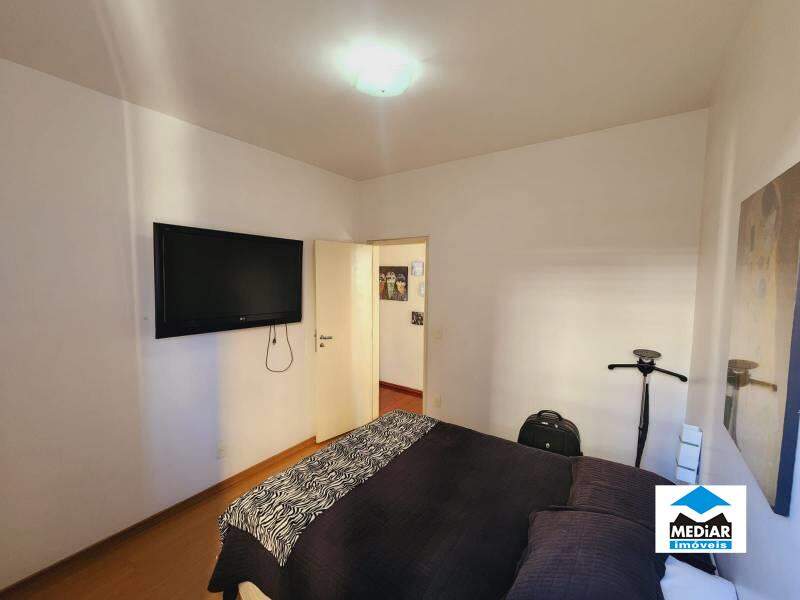 Apartamento à venda com 4 quartos, 227m² - Foto 19