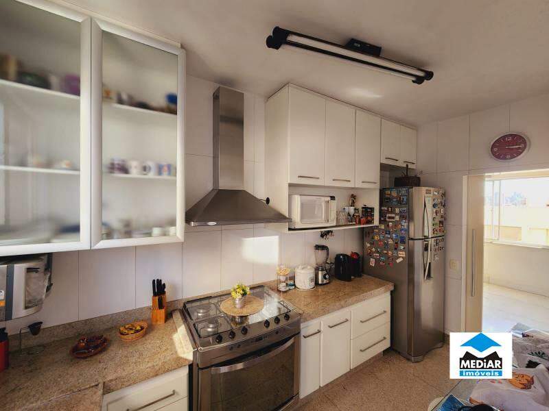 Apartamento à venda com 4 quartos, 227m² - Foto 23