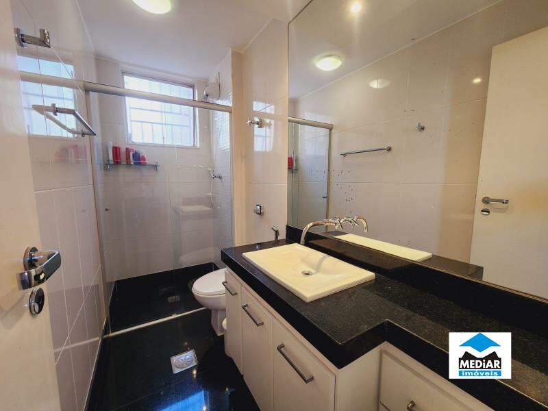 Apartamento à venda com 4 quartos, 227m² - Foto 7