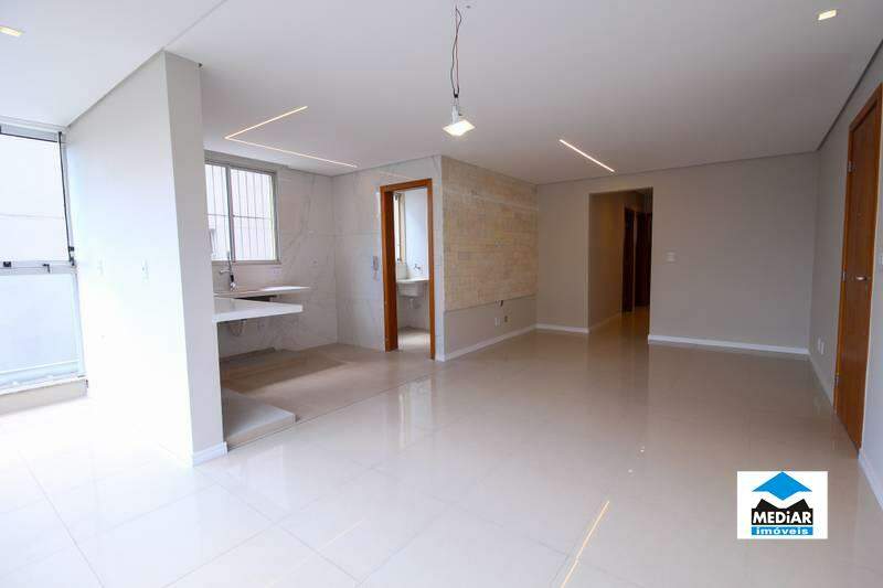 Apartamento à venda com 3 quartos, 88m² - Foto 1