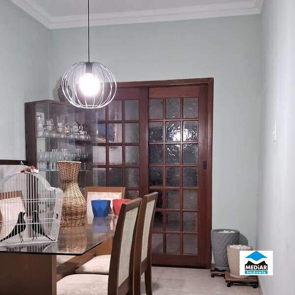 Casa à venda com 3 quartos, 112m² - Foto 11