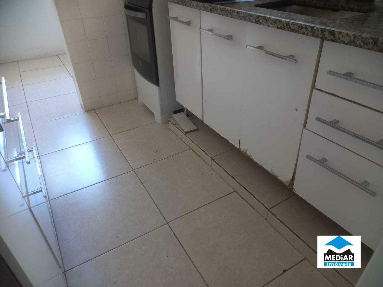 Apartamento à venda com 2 quartos, 67m² - Foto 12