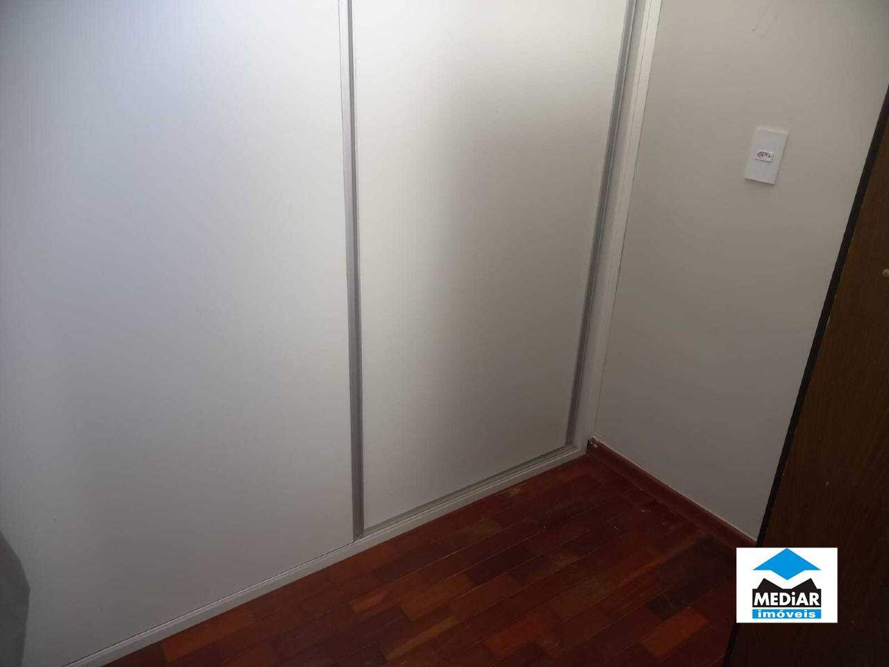 Apartamento à venda com 2 quartos, 67m² - Foto 13