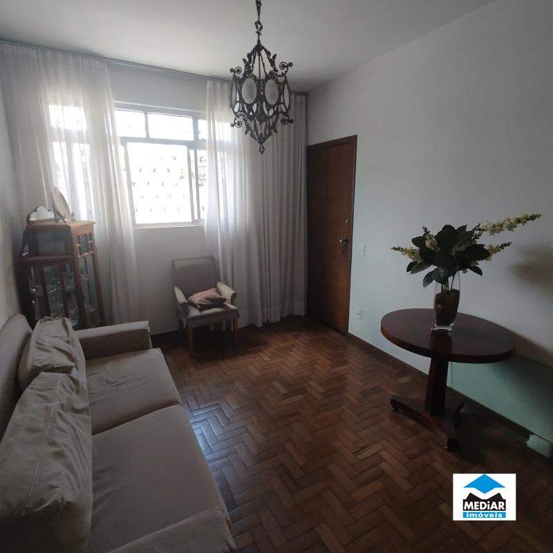 Apartamento à venda com 3 quartos, 95m² - Foto 2