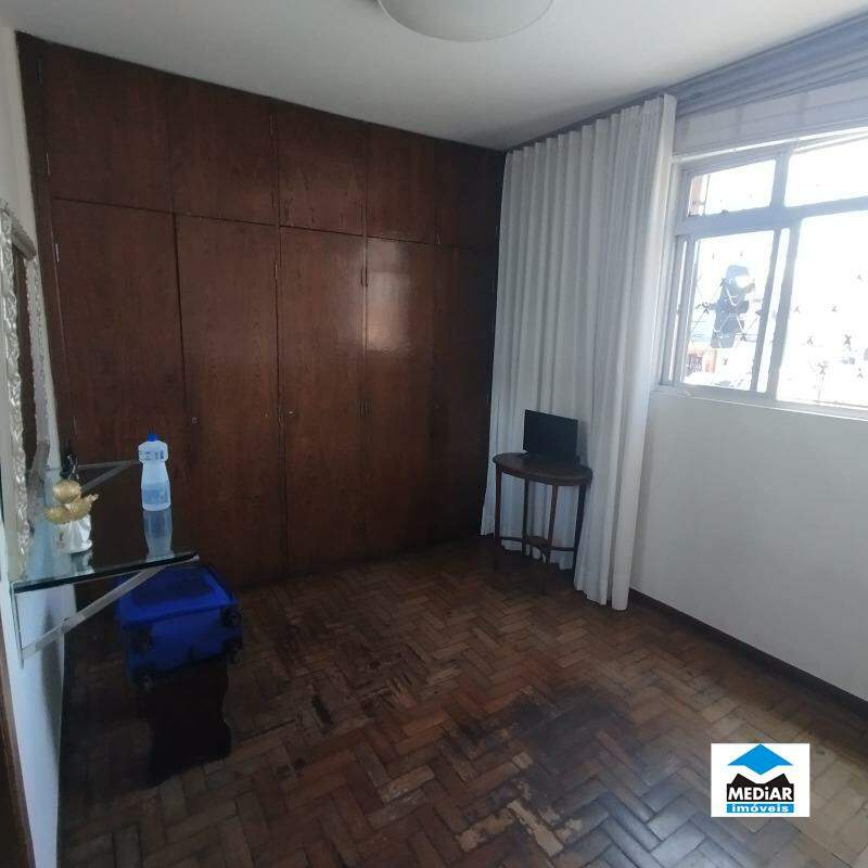 Apartamento à venda com 3 quartos, 95m² - Foto 3