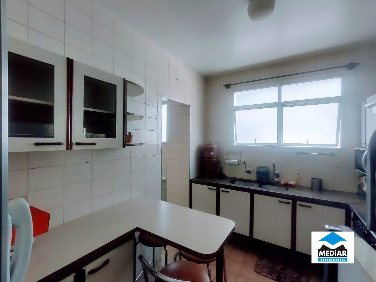 Apartamento para alugar com 3 quartos, 90m² - Foto 5