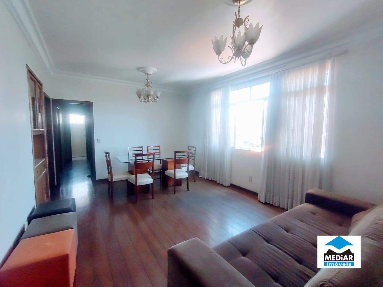 Apartamento para alugar com 3 quartos, 90m² - Foto 1