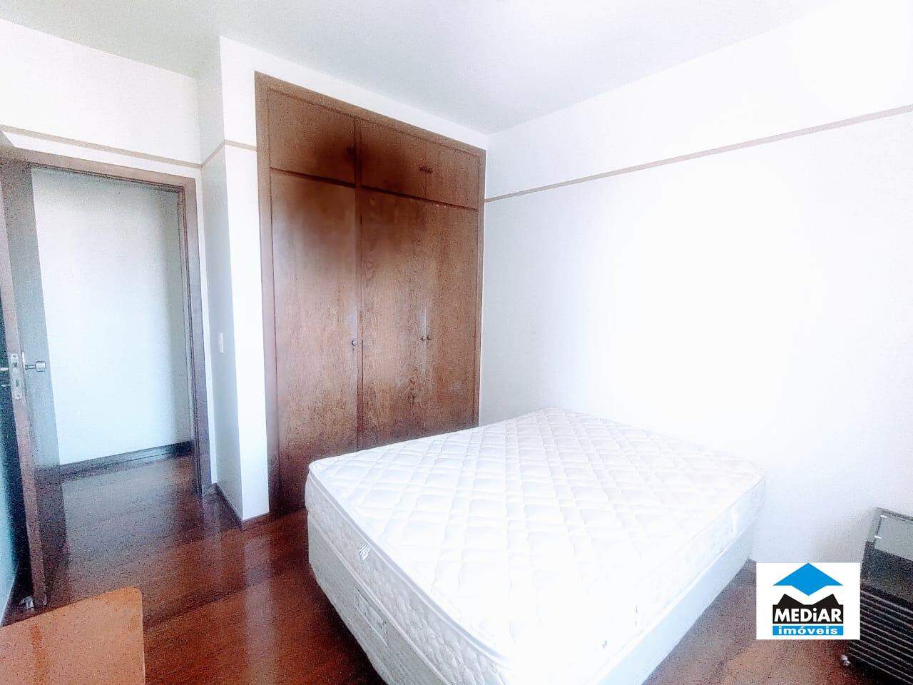 Apartamento para alugar com 3 quartos, 90m² - Foto 12