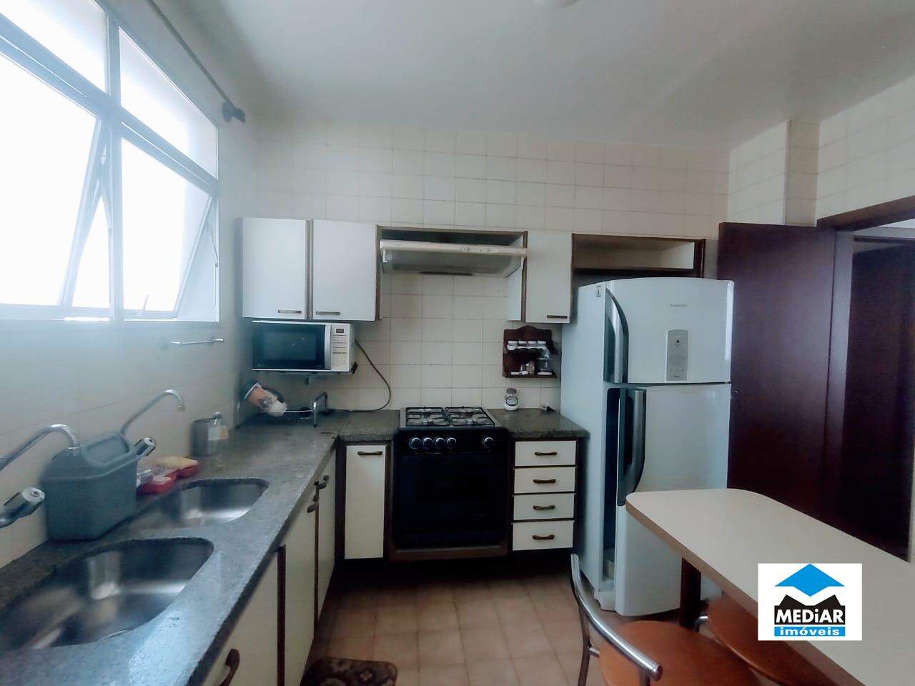 Apartamento para alugar com 3 quartos, 90m² - Foto 6