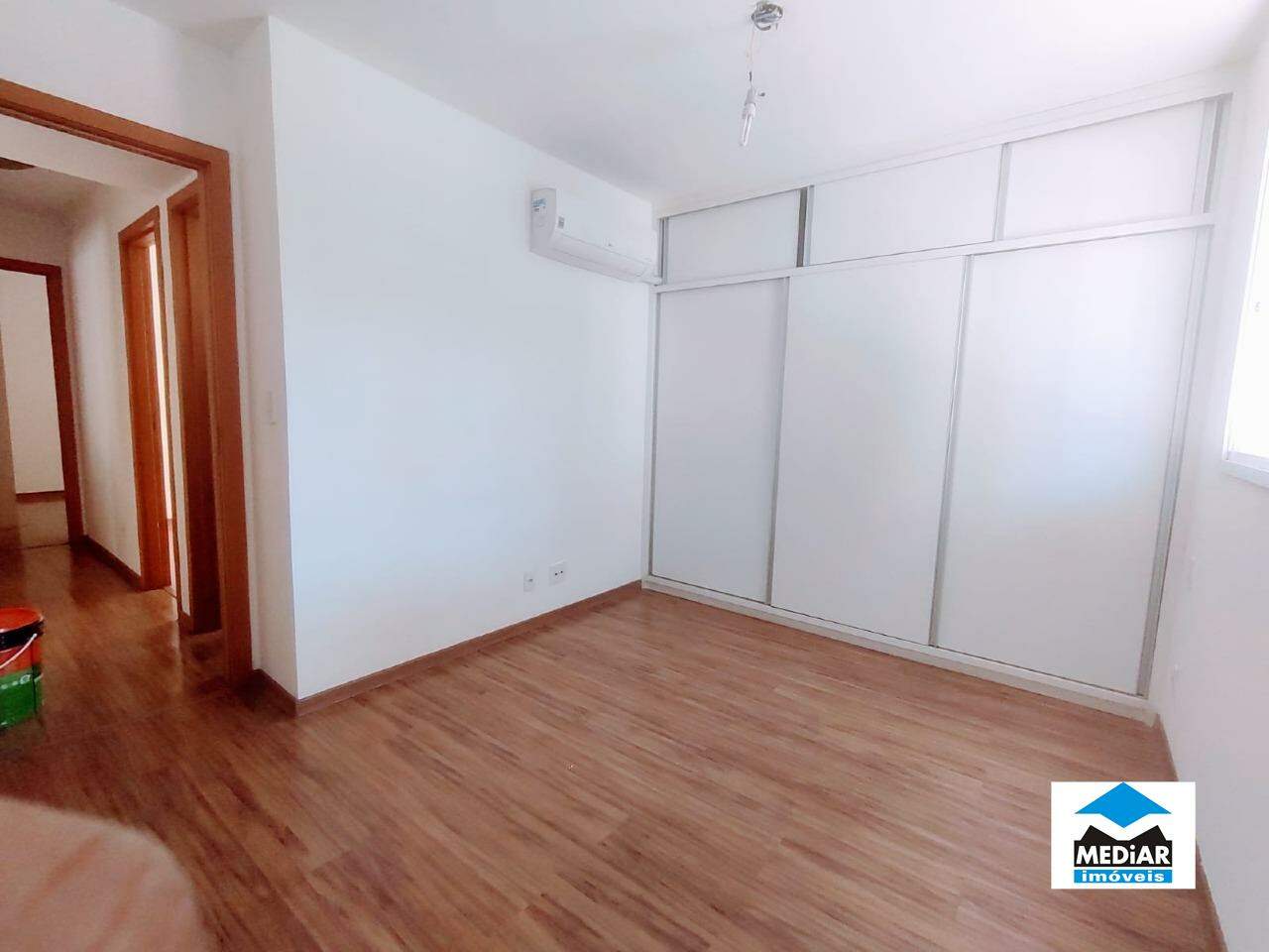 Apartamento para alugar com 3 quartos, 79m² - Foto 4