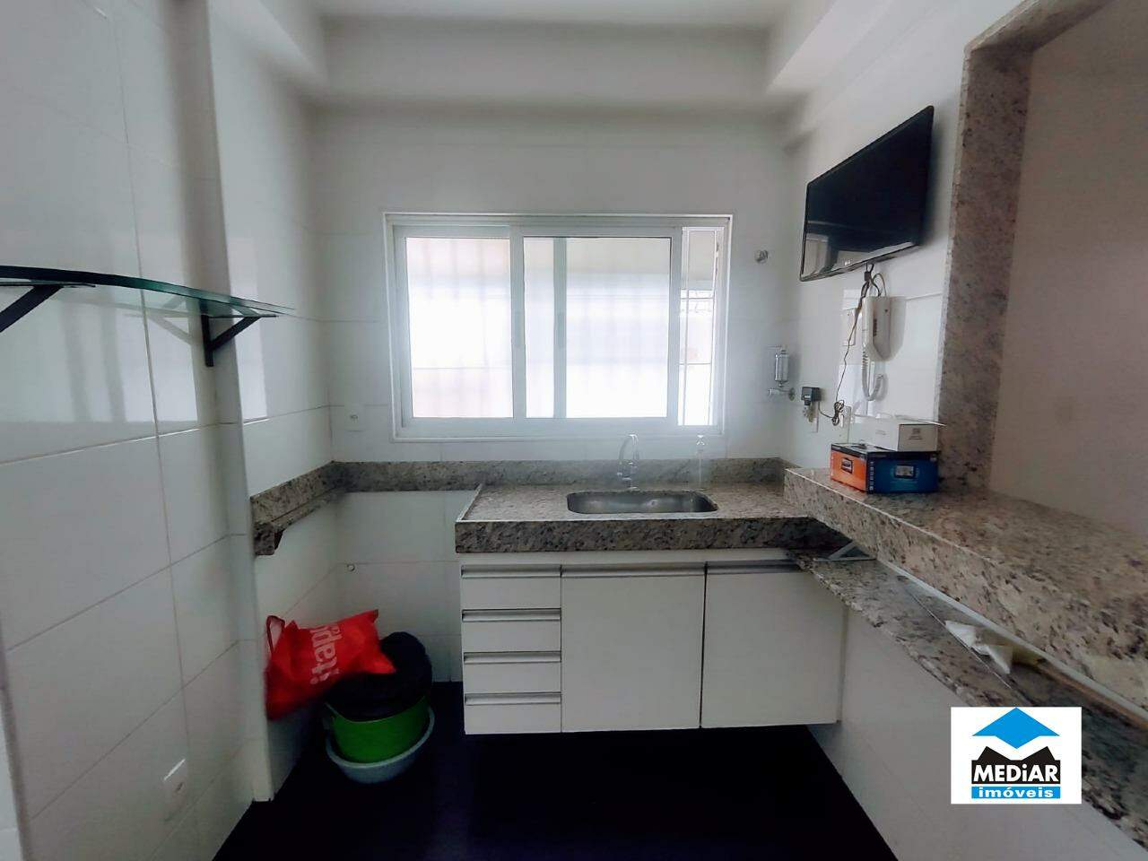 Apartamento para alugar com 3 quartos, 79m² - Foto 12