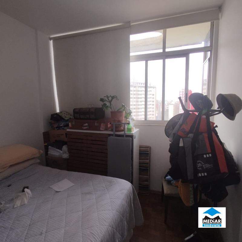 Apartamento à venda com 3 quartos, 130m² - Foto 17