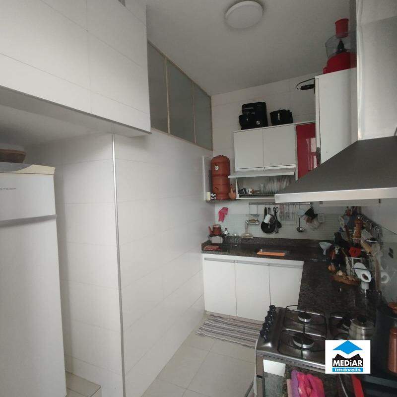 Apartamento à venda com 3 quartos, 130m² - Foto 24