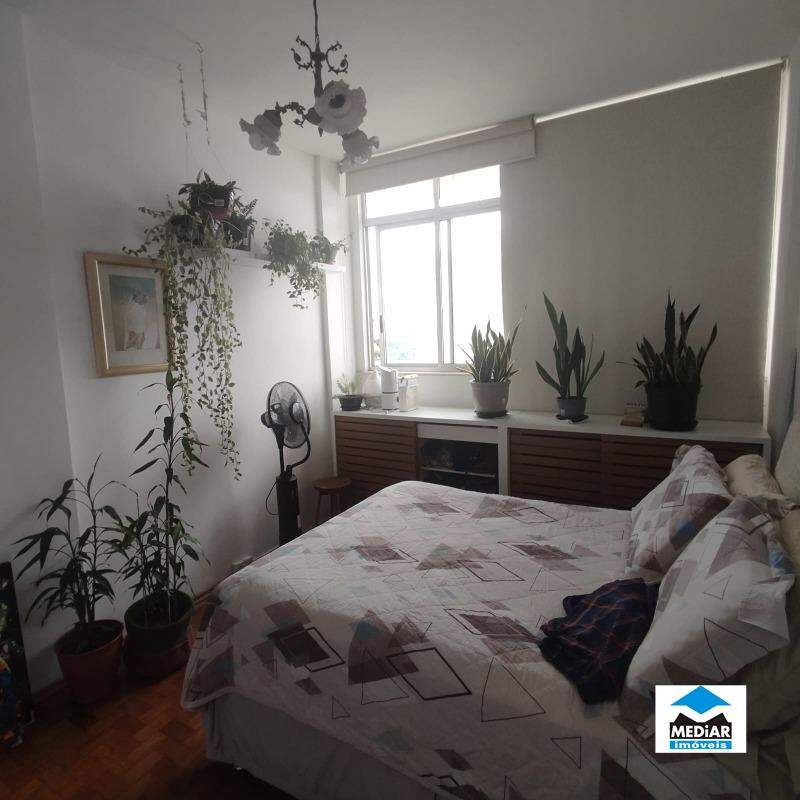 Apartamento à venda com 3 quartos, 130m² - Foto 13