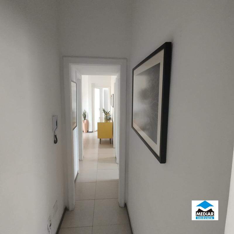 Apartamento à venda com 3 quartos, 130m² - Foto 11