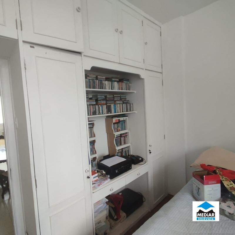 Apartamento à venda com 3 quartos, 130m² - Foto 12