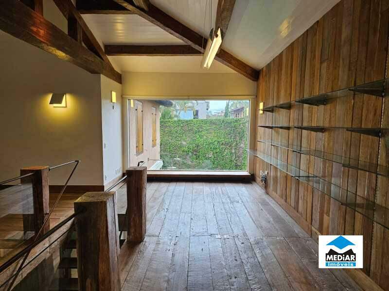 Casa à venda com 4 quartos, 391m² - Foto 16