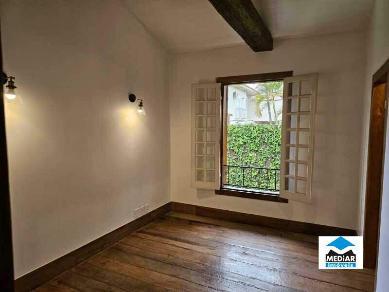 Casa à venda com 4 quartos, 391m² - Foto 18
