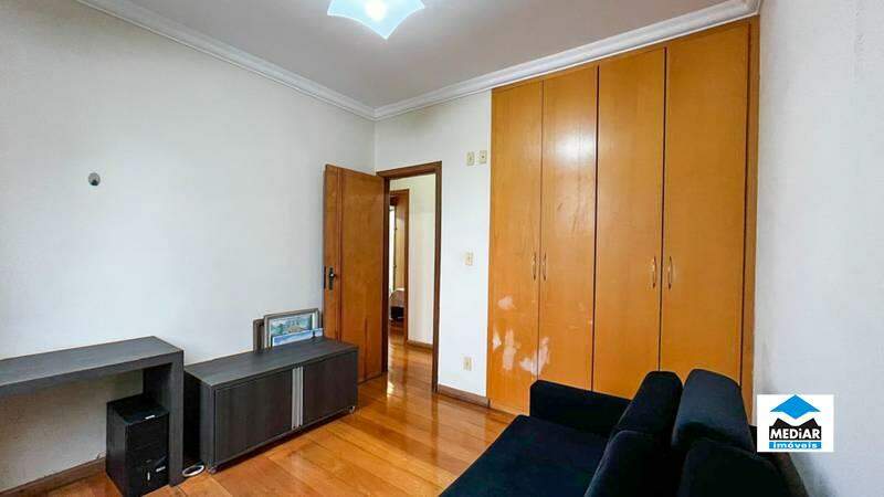 Prédio Inteiro à venda com 3 quartos, 76m² - Foto 12