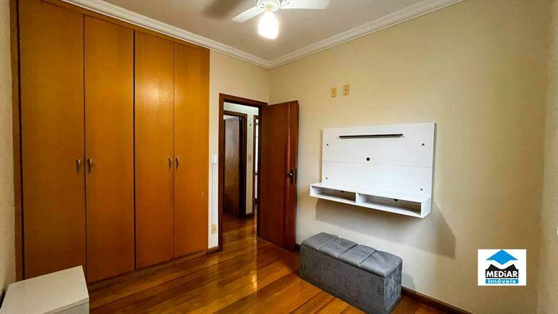 Prédio Inteiro à venda com 3 quartos, 76m² - Foto 17