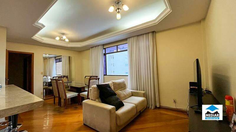Prédio Inteiro à venda com 3 quartos, 76m² - Foto 2