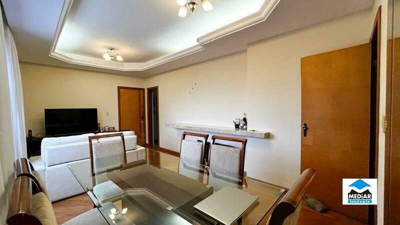 Prédio Inteiro à venda com 3 quartos, 76m² - Foto 3