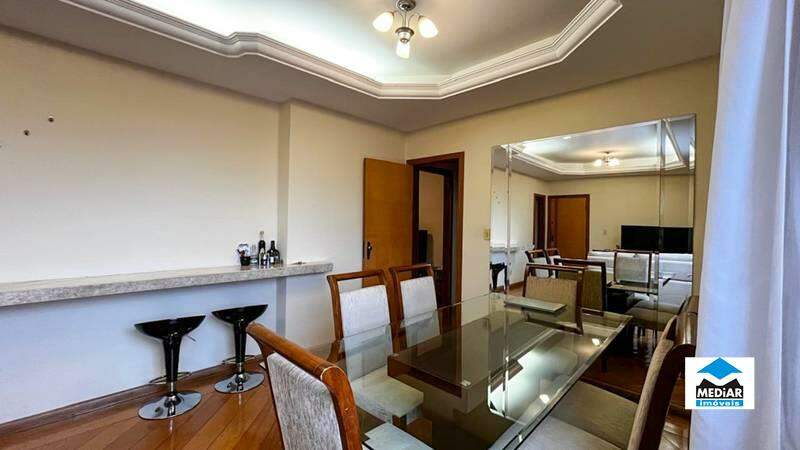 Prédio Inteiro à venda com 3 quartos, 76m² - Foto 4