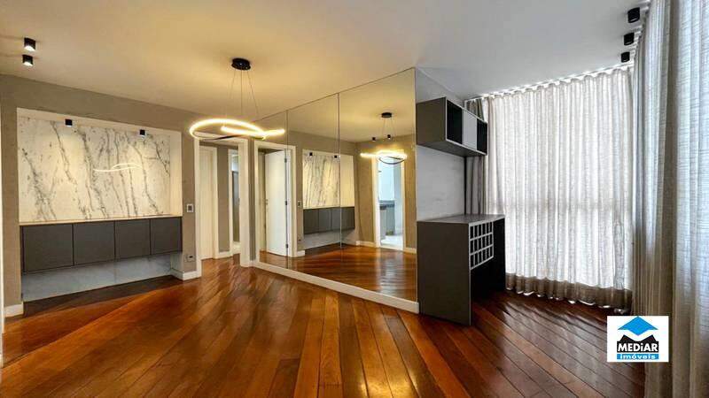 Apartamento à venda com 3 quartos, 170m² - Foto 1