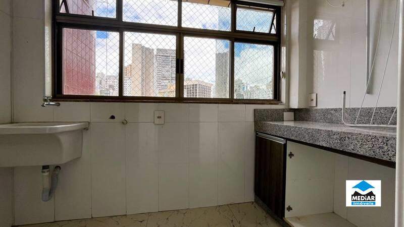 Apartamento à venda com 3 quartos, 170m² - Foto 13