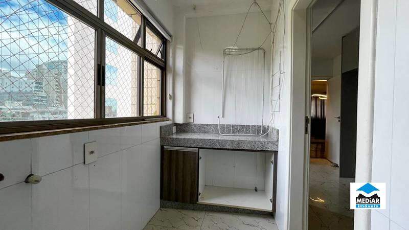 Apartamento à venda com 3 quartos, 170m² - Foto 14